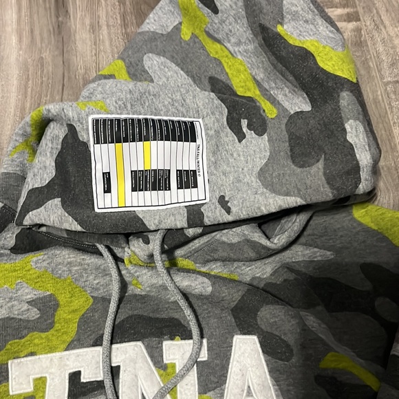 TNA Hoodie - Picture 4 of 4